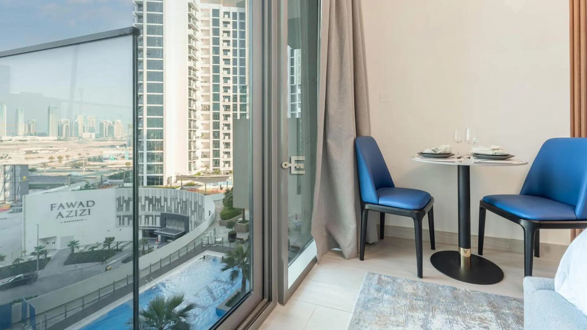 Everluxe Modern Pool View Studio In Al Jaddaf Dubaj