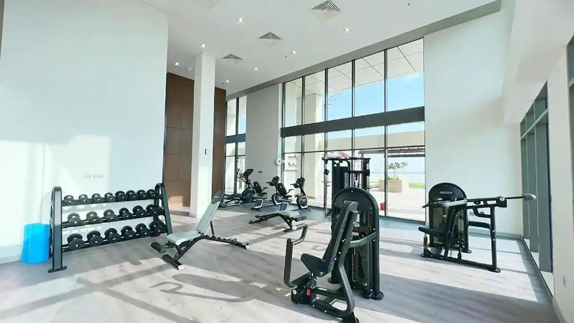 Apartament Everluxe Modern Pool View Studio In Al Jaddaf Dubaj