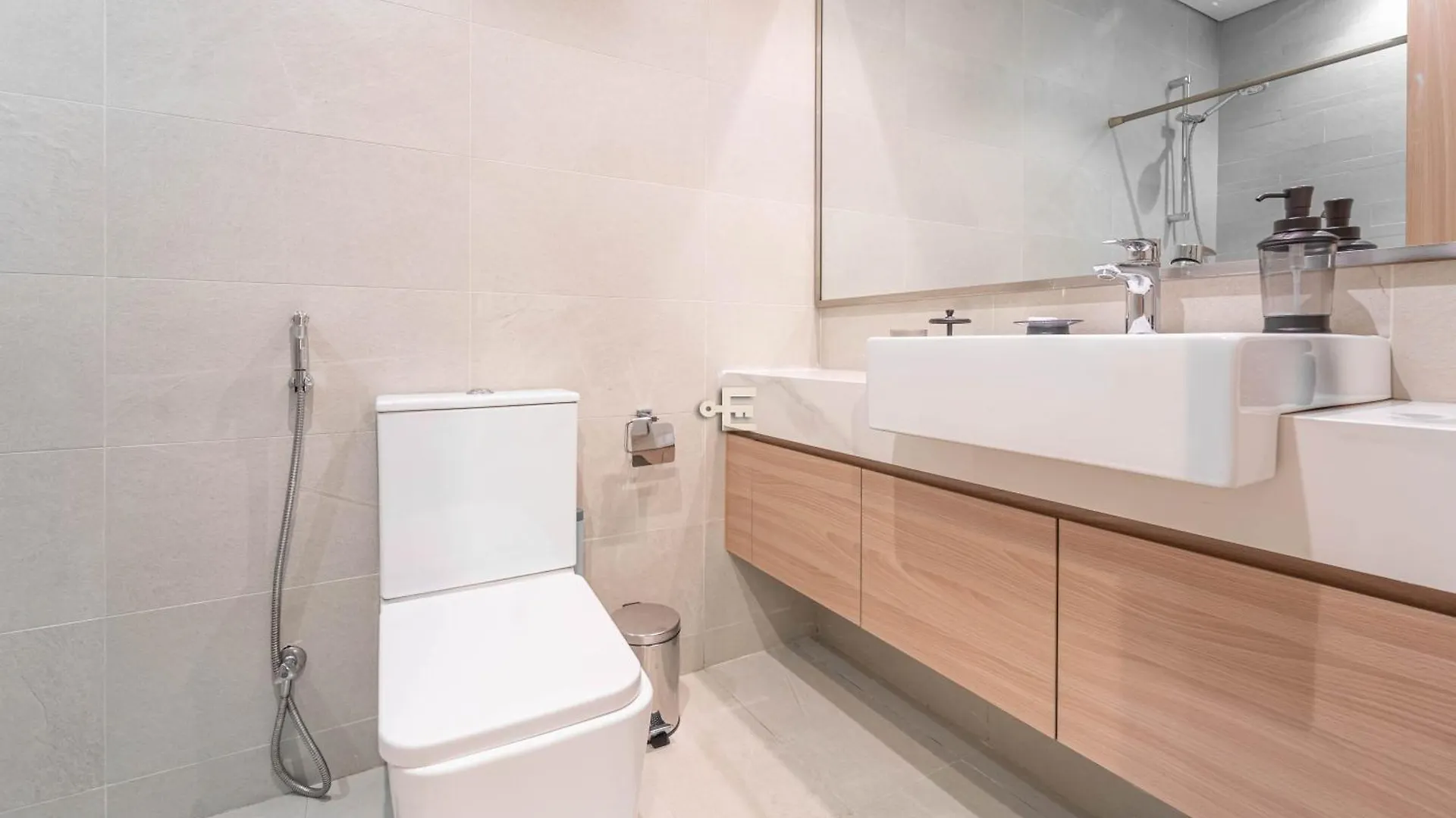 Apartament Everluxe Modern Pool View Studio In Al Jaddaf Dubaj Zjednoczone Emiraty Arabskie