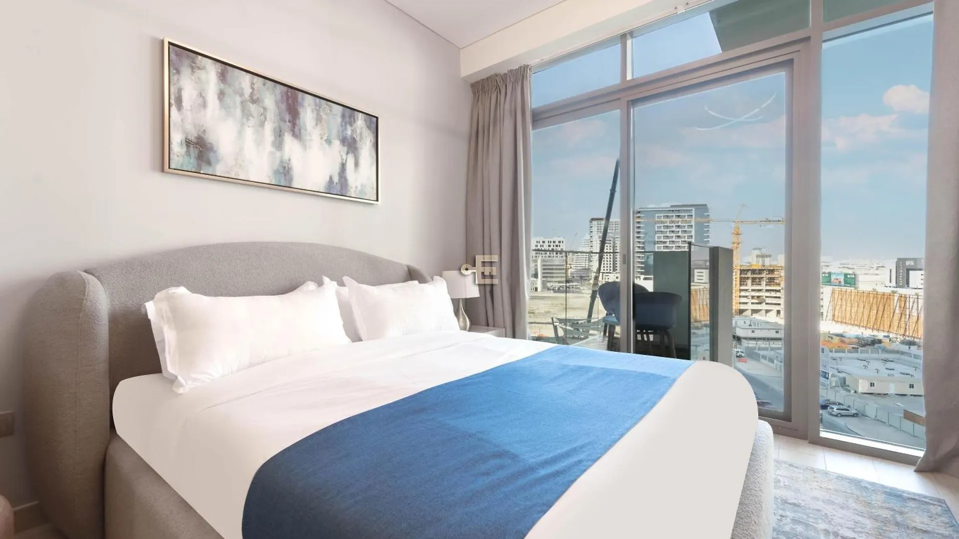 Apartment Everluxe Modern Pool View Studio In Al Jaddaf Dubai